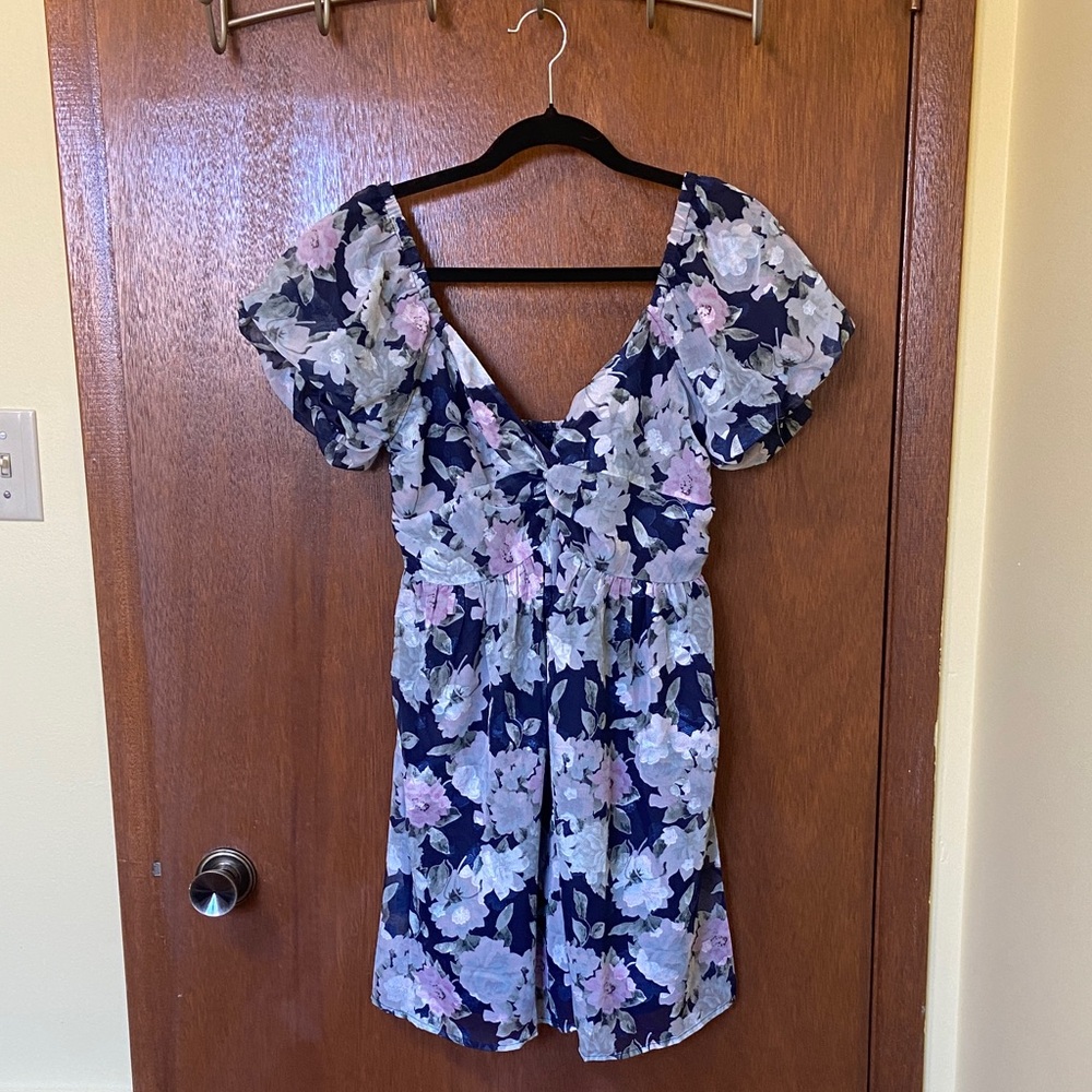 Lulu's Navy Floral V-Neck Puff Sleeve Dress